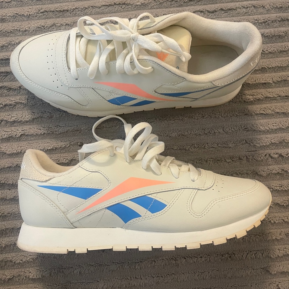 Cream Reebok Glide 9.5 Women’s